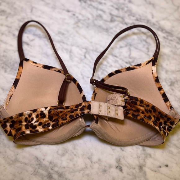 Victoria Secret bra trio! 3 bras for less than 1! 💵 - Picture 9 of 10